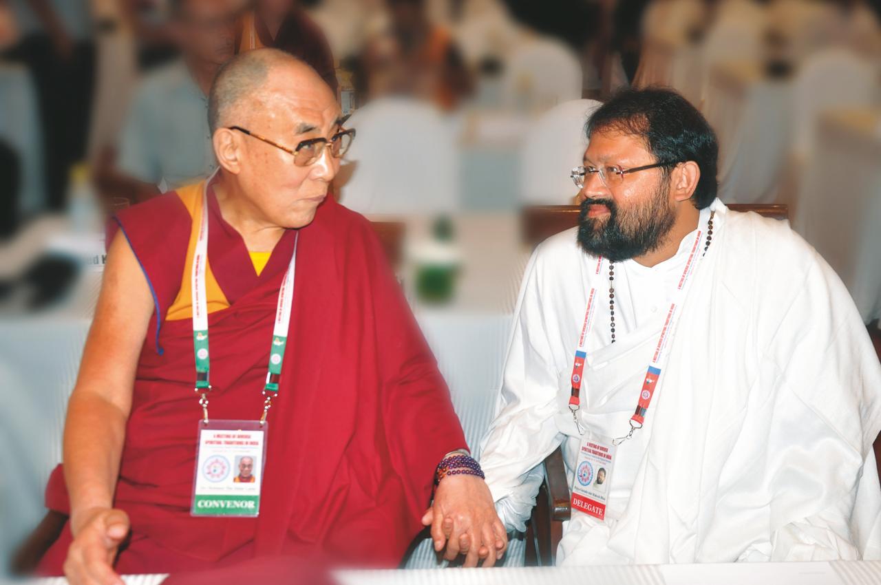 Pujya Gurudevshri Rakeshji with His Holiness the 14th Dalai Lama